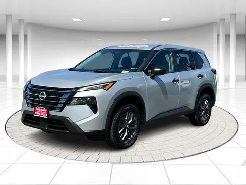 Used 2024 Nissan Rogue S FWD image 1