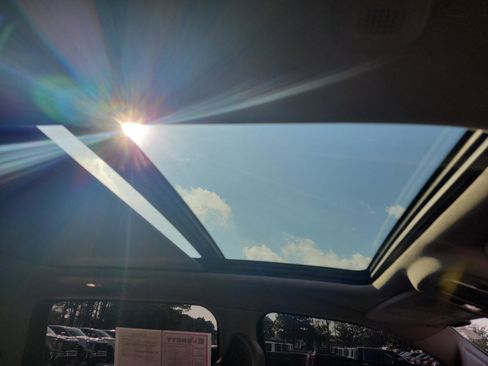 Used 2022 RAM 1500 Limited image 11