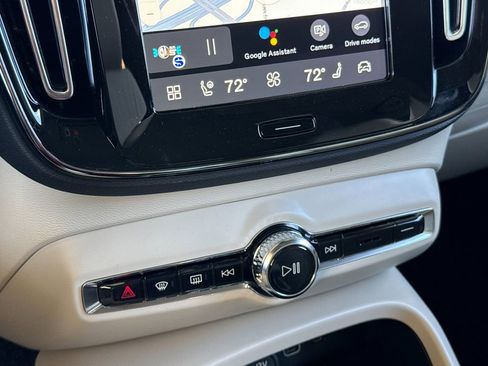 New 2026 Volvo XC40 B5 Plus w/ Protection Package Premier image 20