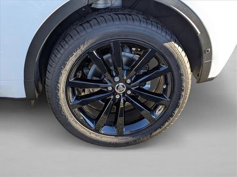 Used 2024 Jaguar E-PACE R-Dynamic SE image 24