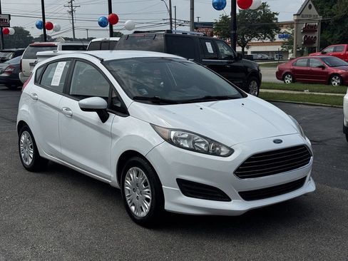 Used 2015 Ford Fiesta S FWD image 3