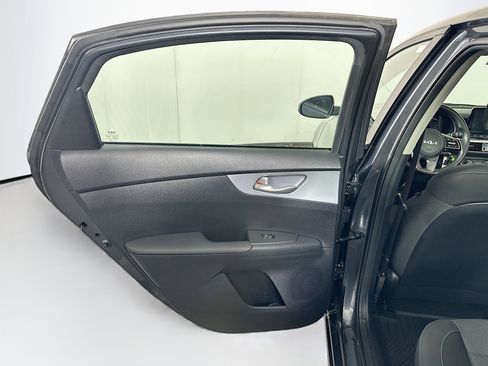 Used 2024 Kia Forte LXS w/ LXS Technology Package image 25