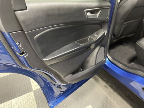 Used 2022 Ford Edge SE image 15