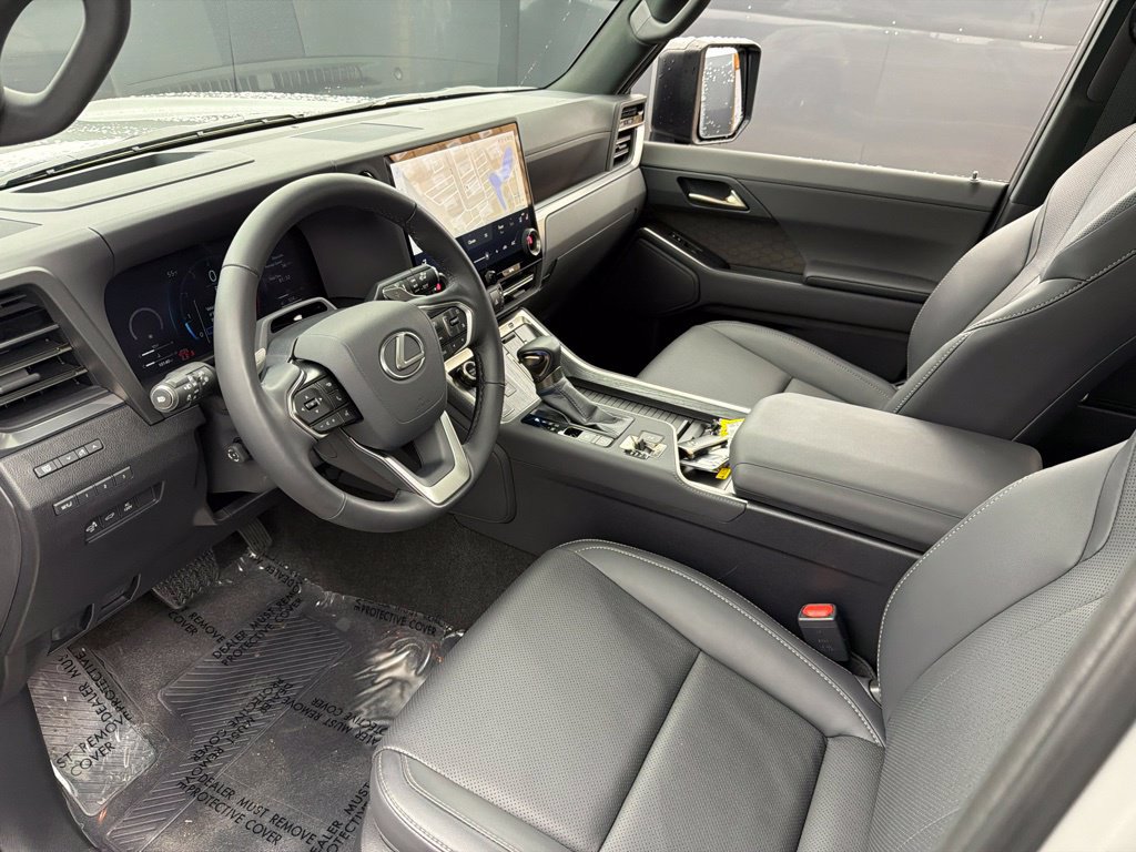 Used 2026 Lexus GX 550 w/ Accessory Package (2T) AWD/4WD image 12