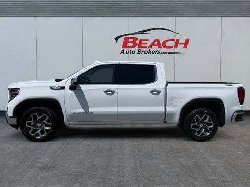 Used 2023 GMC Sierra 1500 SLT w/ SLT Premium Package AWD/4WD image 7