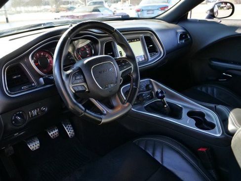Used 2017 Dodge Challenger SRT Hellcat image 3