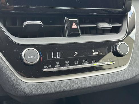 Used 2023 Toyota Corolla LE FWD image 23