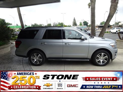 Used 2022 Ford Expedition Limited AWD/4WD image 8