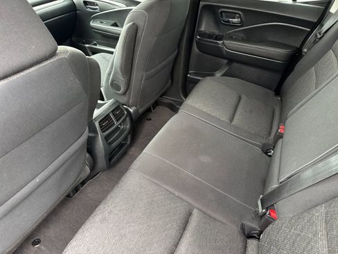 Used 2023 Honda Ridgeline Sport image 9