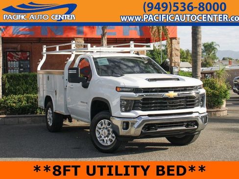 Used 2024 Chevrolet Silverado 3500 LT w/ Convenience Package image 1