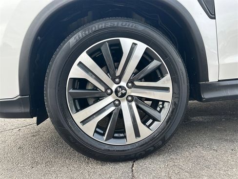 Used 2020 Mitsubishi Outlander Sport ES image 12