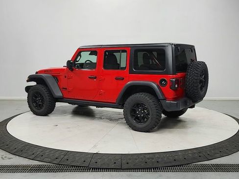 Used 2025 Jeep Wrangler Willys image 5