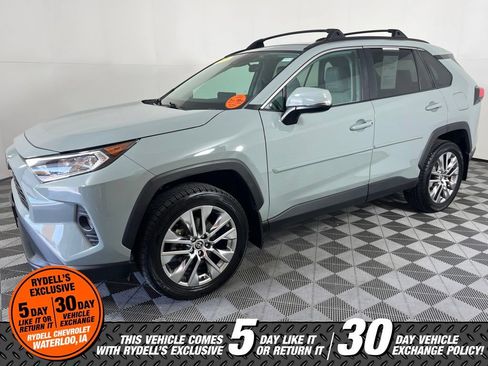 Used 2021 Toyota RAV4 XLE Premium AWD/4WD image 12