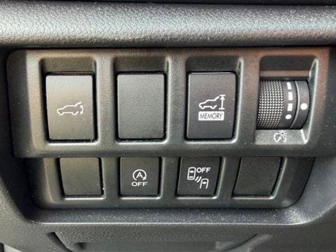 Used 2019 Subaru Forester Premium AWD/4WD image 19