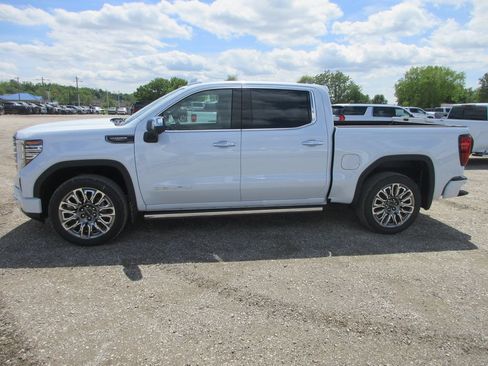 New 2026 GMC Sierra 1500 Denali Ultimate AWD/4WD image 11