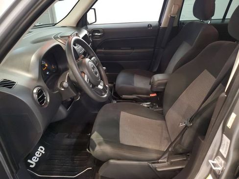 Used 2014 Jeep Patriot Sport w/ Power Value Group AWD/4WD image 10