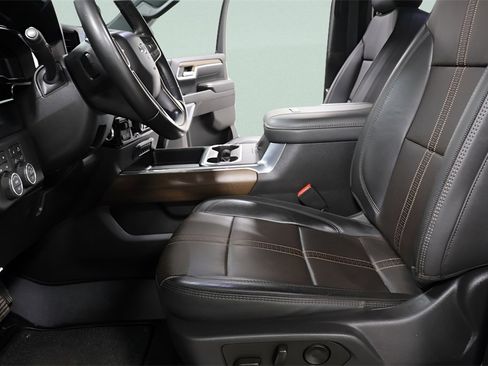 Used 2024 Chevrolet Silverado 2500 High Country w/ High Country Premium Package image 22