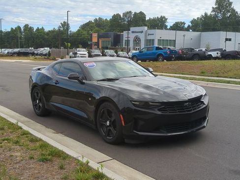 Used 2023 Chevrolet Camaro LT RWD image 15