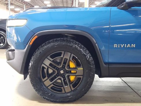 Used 2023 Rivian R1S Adventure AWD/4WD image 5