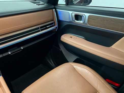 Used 2024 Hyundai Santa Fe Limited image 11