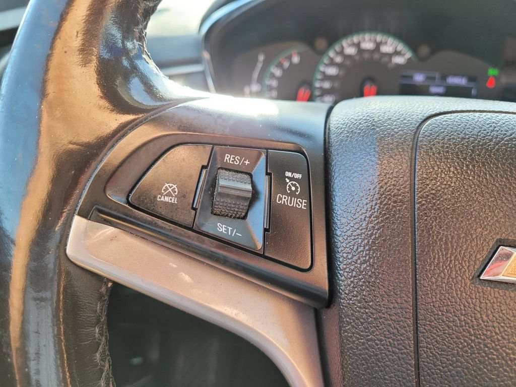 Used 2019 Chevrolet Trax LT w/ LT Convenience Package FWD image 27