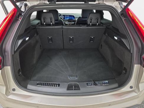Certified 2024 Cadillac XT4 Premium Luxury AWD/4WD image 31