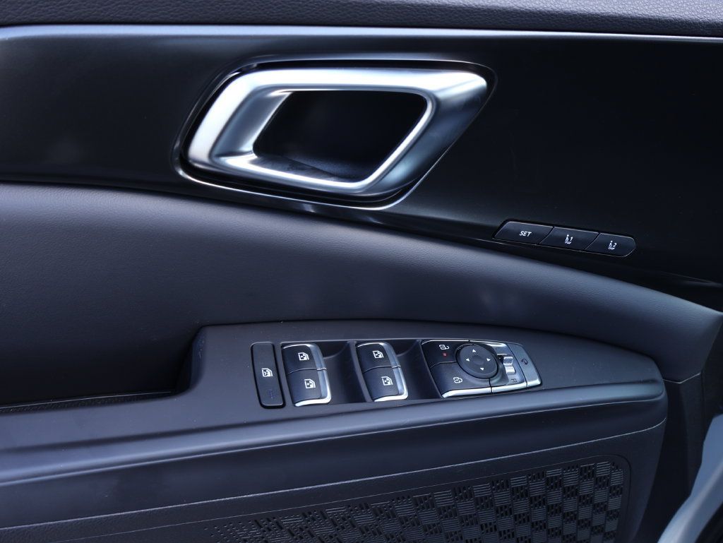 New 2027 Kia Carnival EX w/ Dark Edition Package FWD image 23