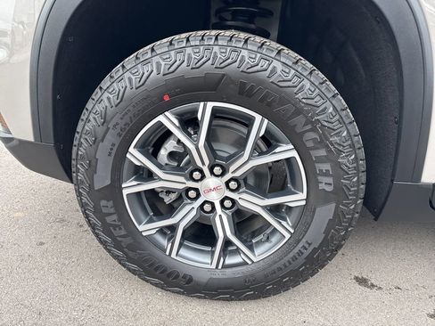 New 2026 GMC Acadia AT4 w/ Luxury Package image 37
