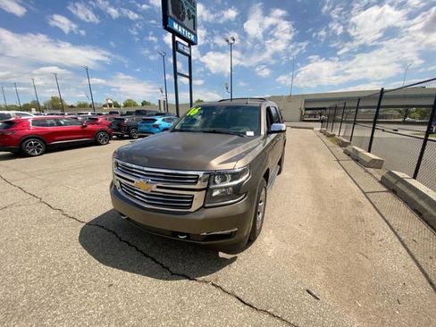 Used 2016 Chevrolet Tahoe LTZ AWD/4WD image 12