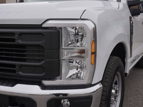New 2026 Ford F350 XL w/ XL Chrome Package RWD image 15