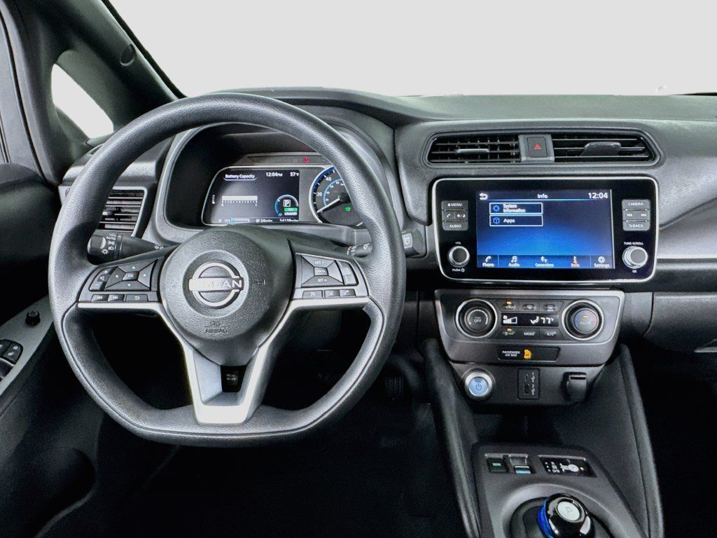 Used 2025 Nissan Leaf S FWD image 15