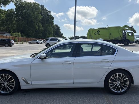 Used 2023 BMW 530i xDrive w/ Premium Package AWD/4WD image 7