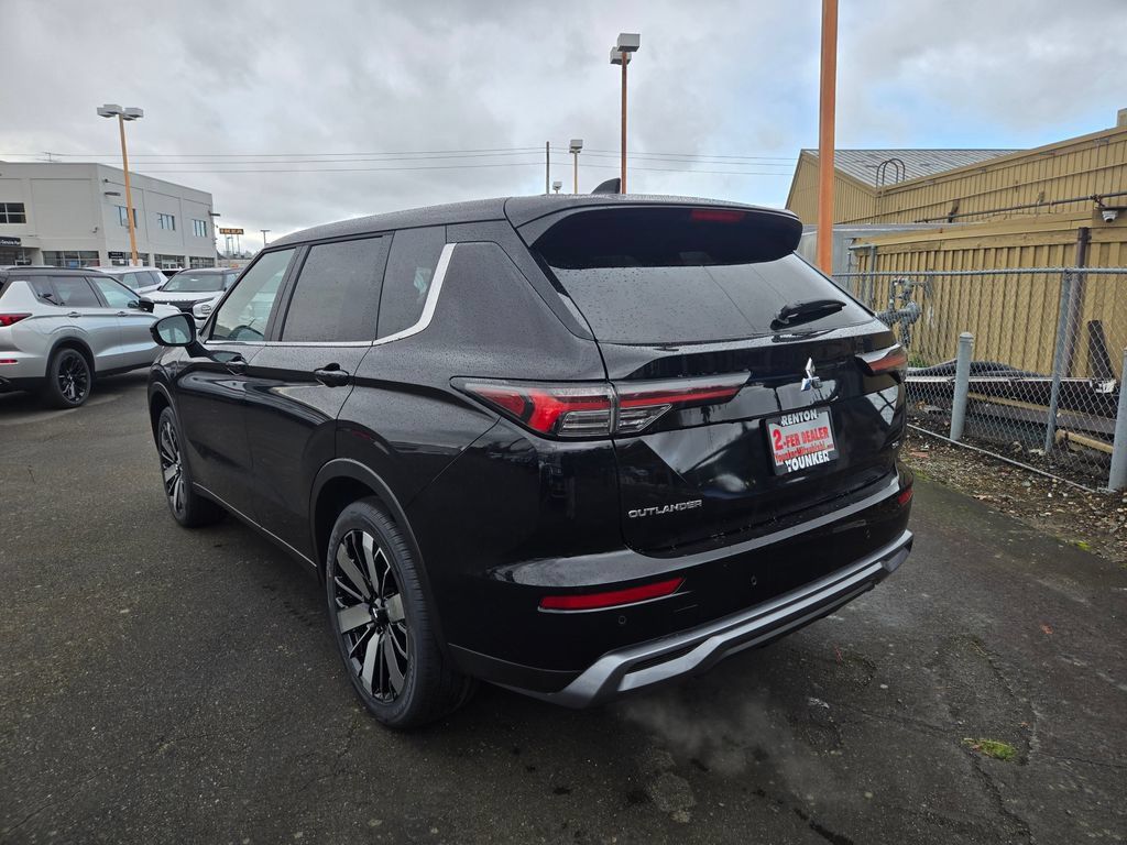 New 2026 Mitsubishi Outlander SE AWD/4WD image 4
