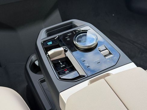 New 2026 BMW iX xDrive60 w/ Premium Package image 16