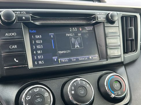 Used 2016 Toyota RAV4 LE AWD/4WD image 15