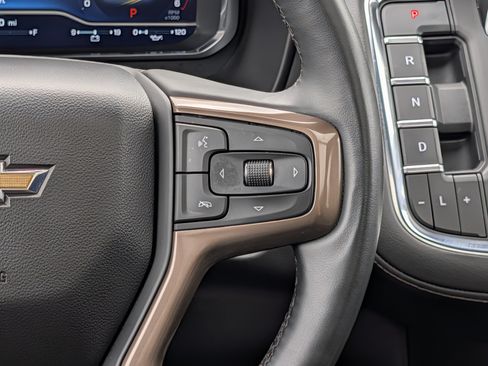 Used 2023 Chevrolet Suburban High Country w/ LPO, Illumination Package AWD/4WD image 23