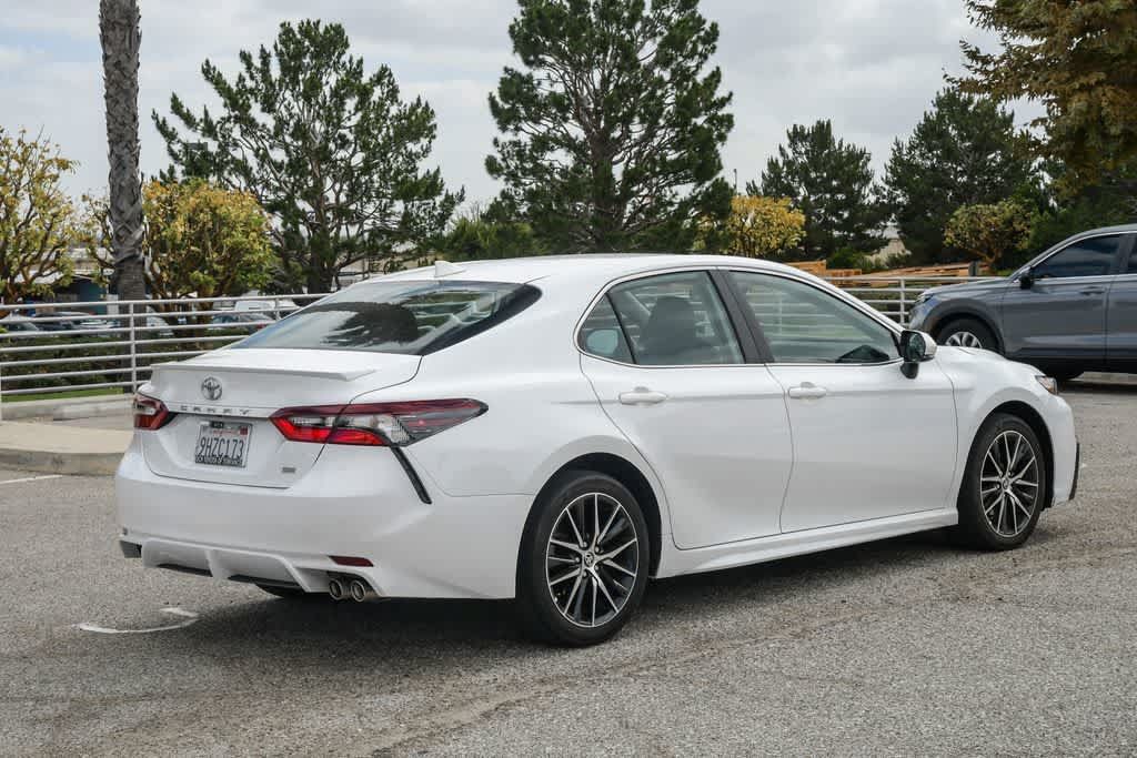 Used 2024 Toyota Camry SE FWD image 8
