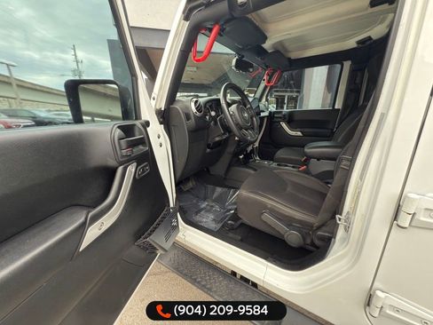 Used 2017 Jeep Wrangler Unlimited Sahara w/ Max Tow Package image 27