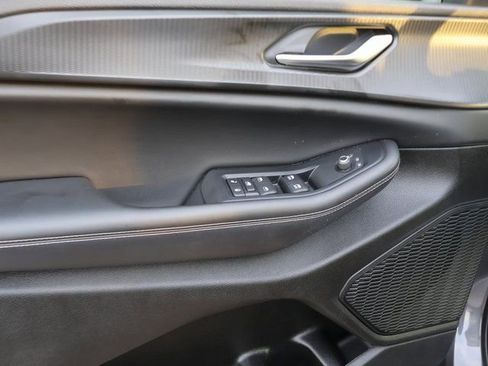 Used 2023 Jeep Grand Cherokee Altitude image 24