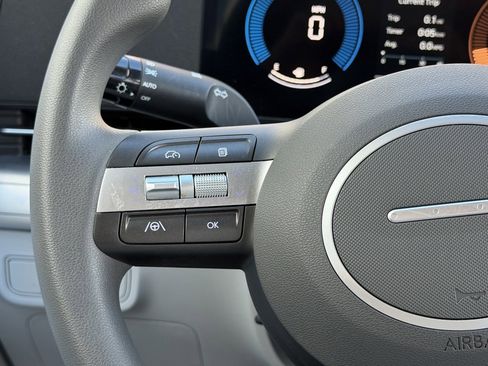 Certified 2024 Hyundai Kona SE image 11