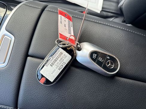 Used 2023 Mercedes-Benz S 500 4MATIC w/ AMG Line image 36