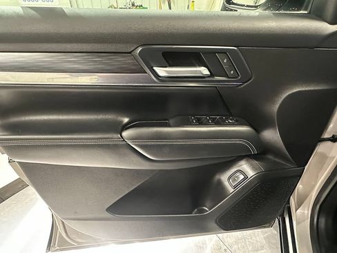 Used 2025 GMC Terrain Elevation w/ Elevation Premium Package AWD/4WD image 20