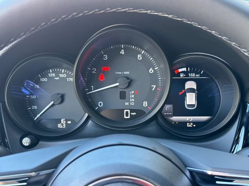 Certified 2026 Porsche Macan AWD/4WD image 30