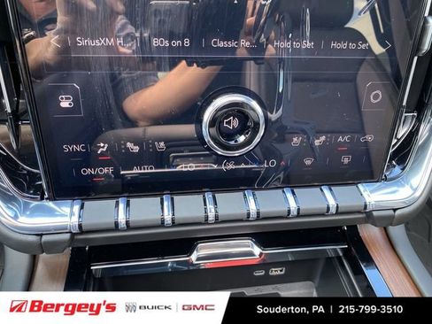 New 2026 GMC Yukon Denali w/ Denali Reserve Package AWD/4WD image 37