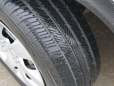 Used 2019 Nissan Rogue Sport S image 12