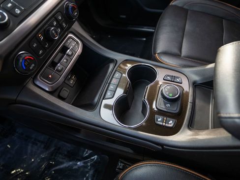 Certified 2020 GMC Acadia AT4 image 18