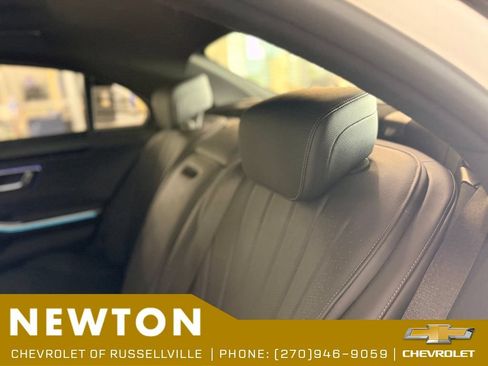Used 2022 Mercedes-Benz S 500 4MATIC w/ AMG Line Package image 17