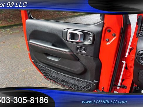Used 2018 Jeep Wrangler Unlimited Rubicon AWD/4WD image 26