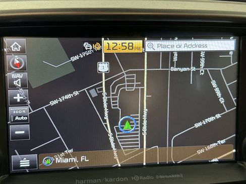 Used 2019 Kia Sorento SX image 18