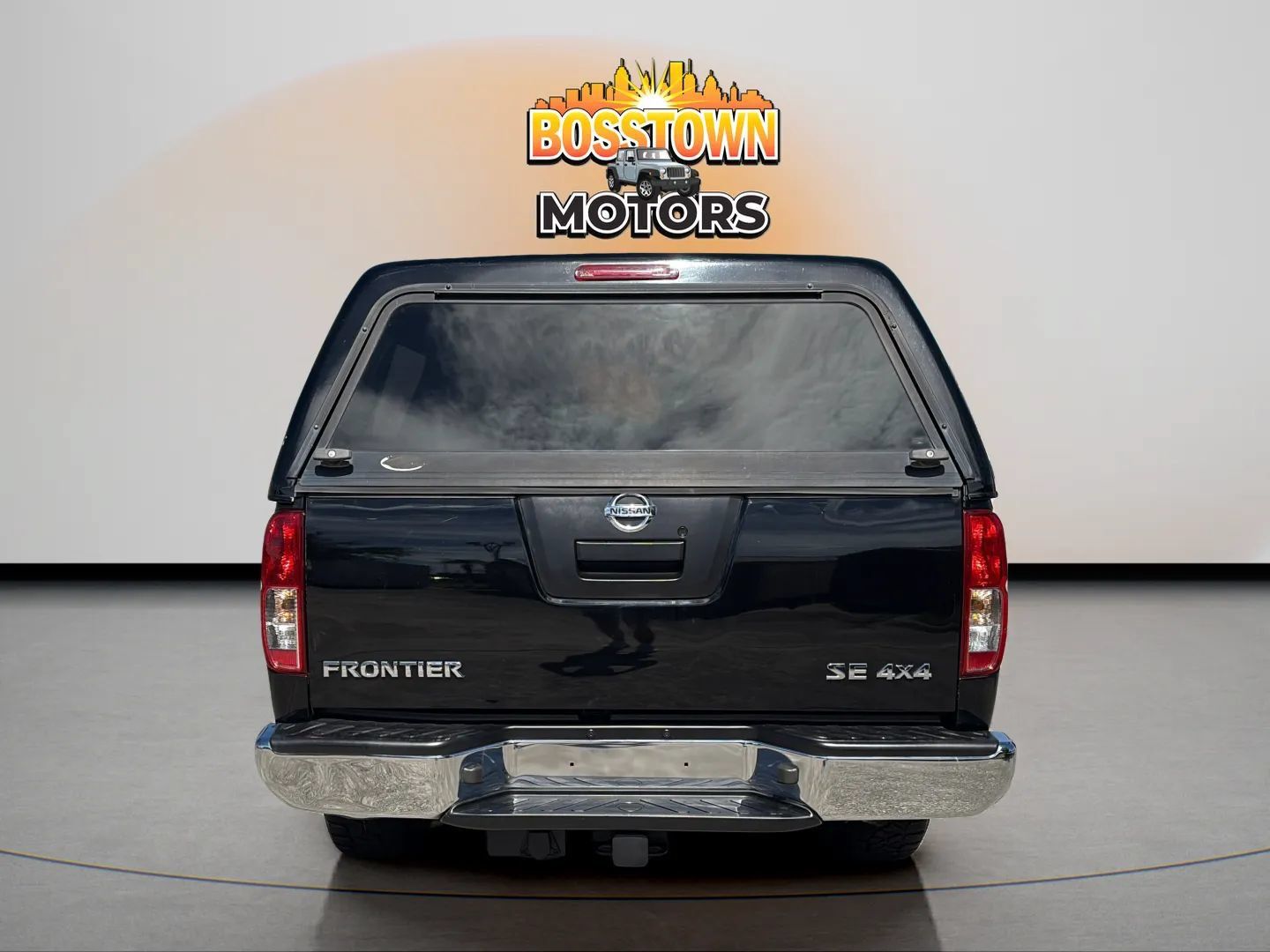 Used 2010 Nissan Frontier SE w/ SE Value Truck Pkg AWD/4WD image 6